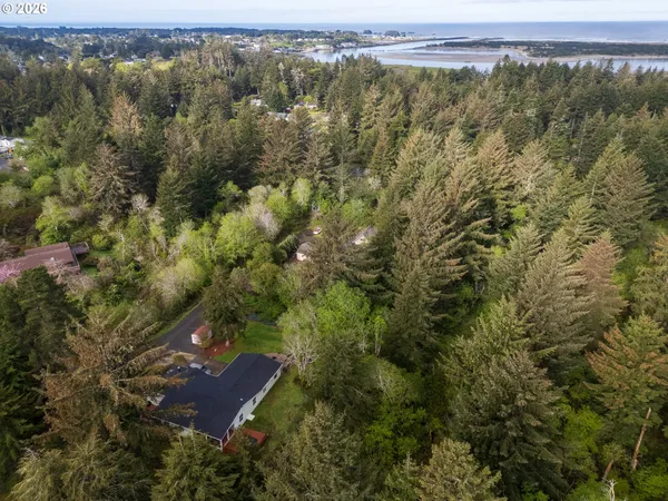 $563,500 | 1157 8th Street, Bandon, OR 97411