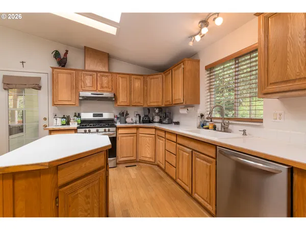 $563,500 | 1157 8th Street, Bandon, OR 97411