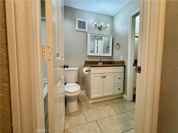 $2,650 | 432 Edgehill Lane, Unit 95, Oceanside, CA 92054