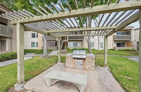 $2,650 | 432 Edgehill Lane, Unit 95, Oceanside, CA 92054