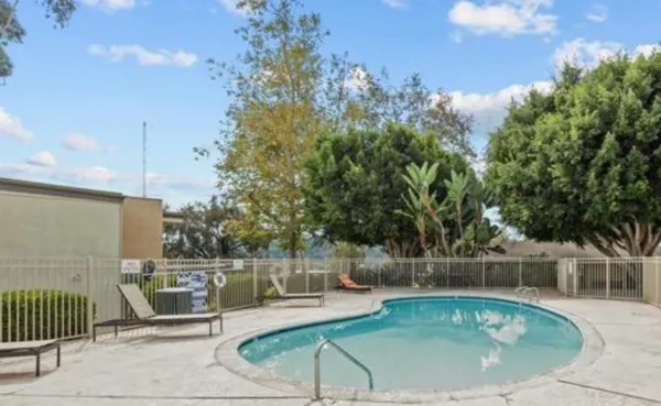 $2,650 | 432 Edgehill Lane, Unit 95, Oceanside, CA 92054