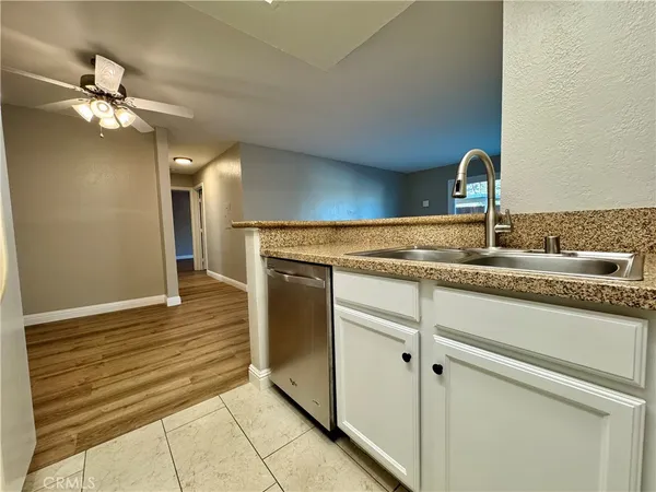 $2,650 | 432 Edgehill Lane, Unit 95, Oceanside, CA 92054