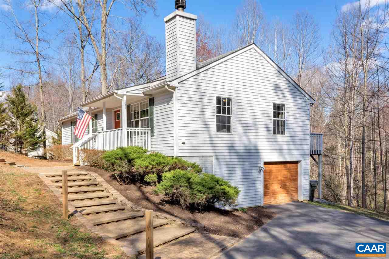 127 Larkspur Road Ruckersville, VA 22968 - Photo 4 of 29 a view of a house with a yard