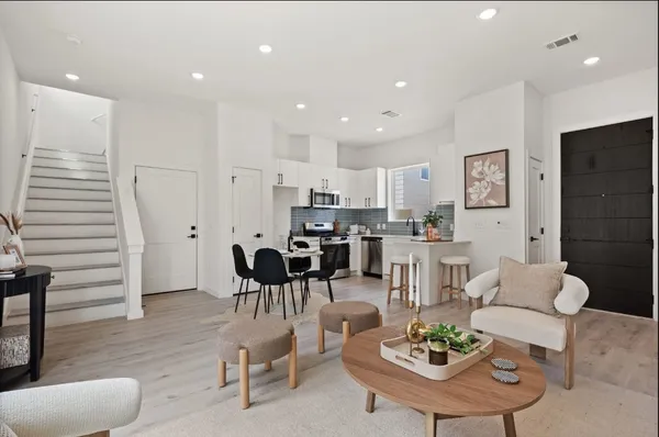 $2,250 | 401 North Bluff Drive, Unit 3101, Austin, TX 78745