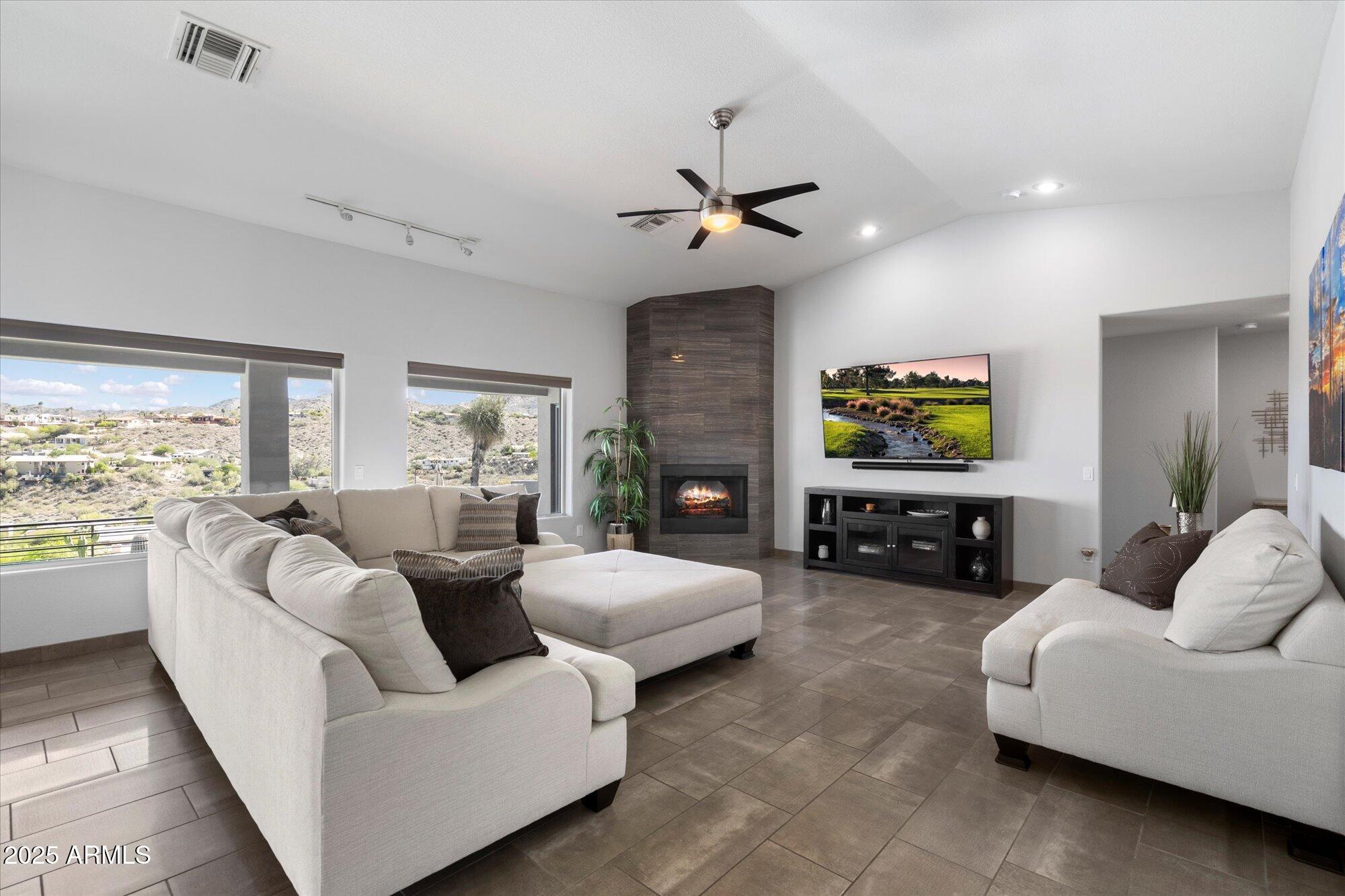 15031 Windyhill Road Fountain Hills, AZ 85268 - Photo 16 of 34 10-87952498