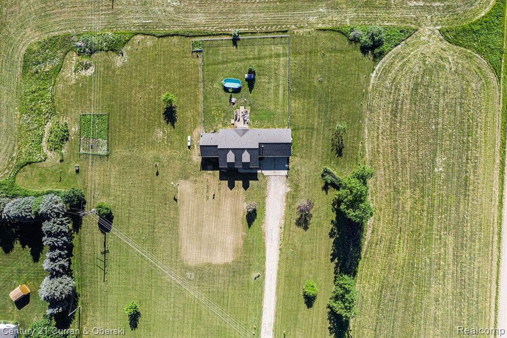 8471 Bricker Road Avoca, MI 48006 - Photo 4 of 16