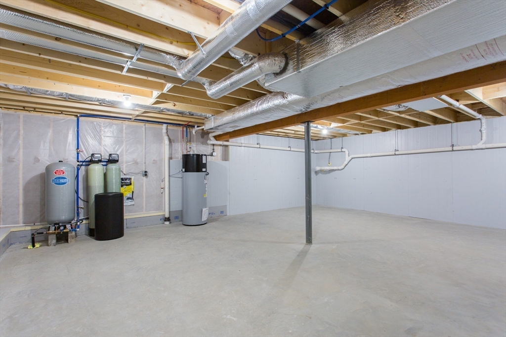 455 Cronin Road West Brookfield, MA 01585 - Photo 31 of 35 a view of a garage with white wall