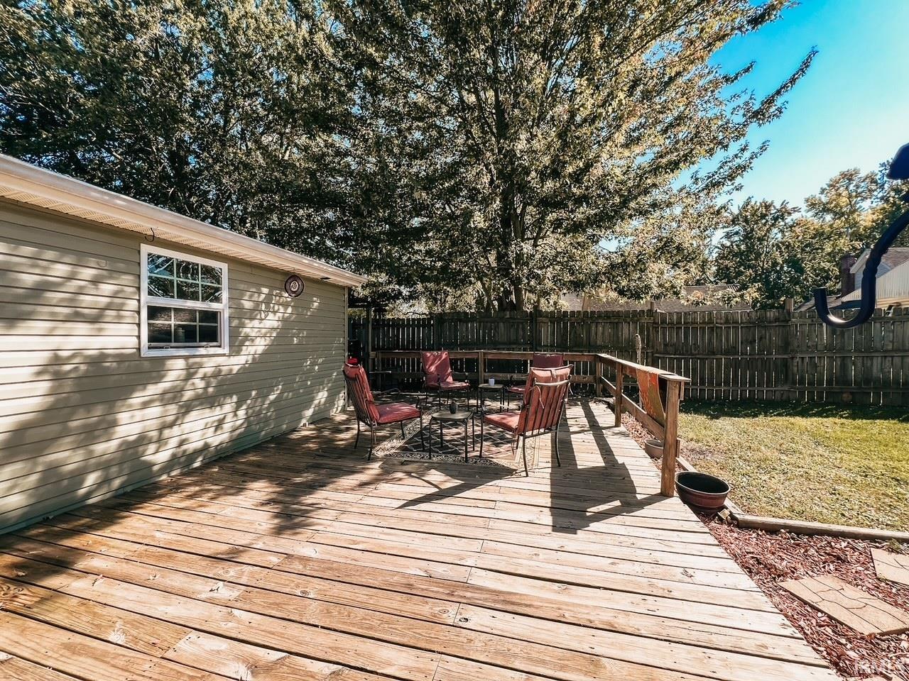 806 North Queen Road Walkerton, IN 46574 - Photo 3 of 32