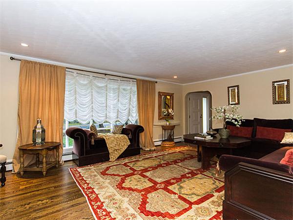 161 Marrett Road Lexington, MA 02421 - Photo 4 of 27 Gallery Image 4