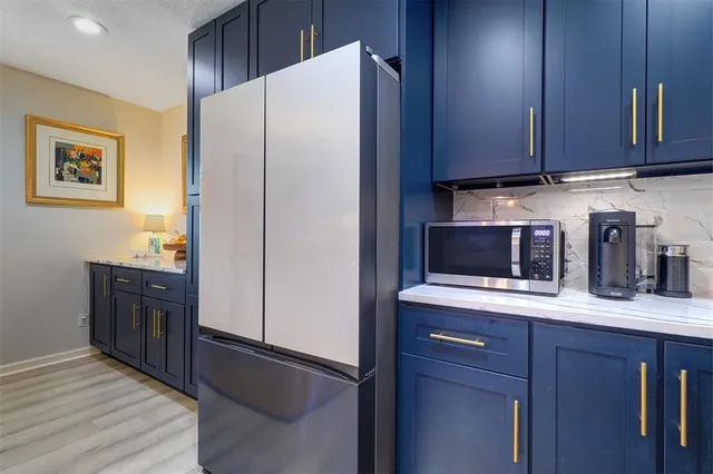 $295,000 | 151 Sea Horse Drive Southeast, Unit H, St. Petersburg, FL 33705