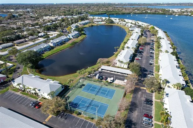 $295,000 | 151 Sea Horse Drive Southeast, Unit H, St. Petersburg, FL 33705