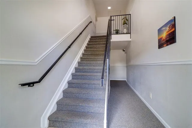 $295,000 | 151 Sea Horse Drive Southeast, Unit H, St. Petersburg, FL 33705