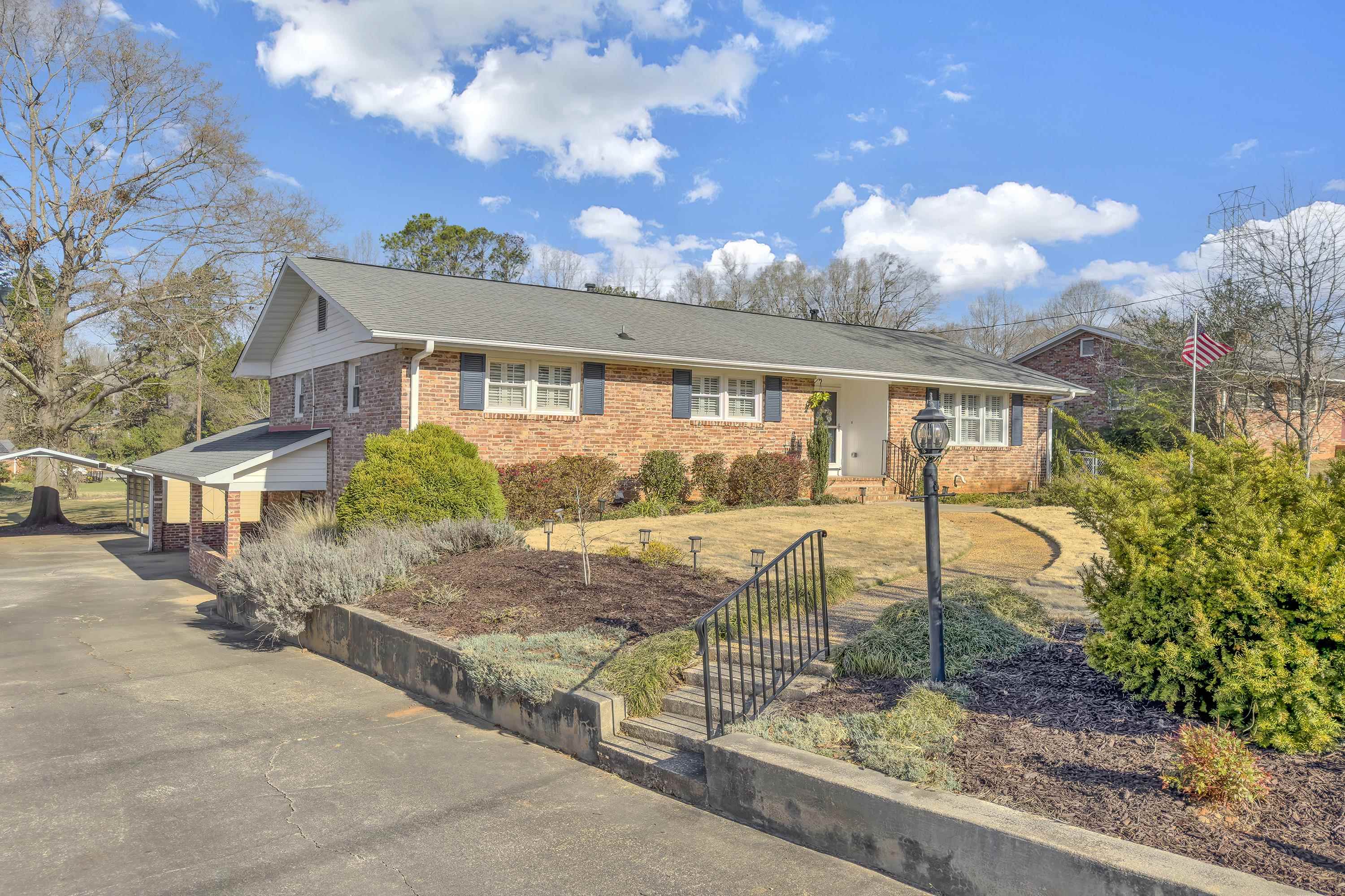 136 Clemson Street Spartanburg, SC 29307 - Photo 1 of 42