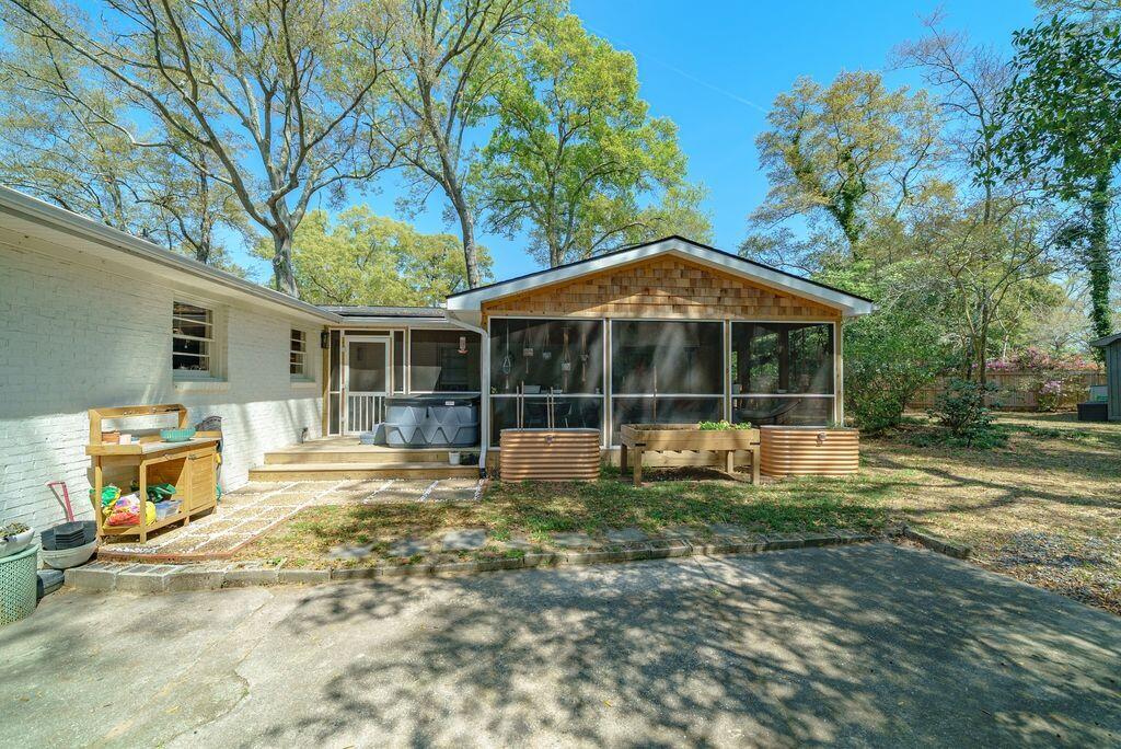 673 Edmonds Drive Charleston, SC 29412 - Photo 19 of 40 xRXsnbog