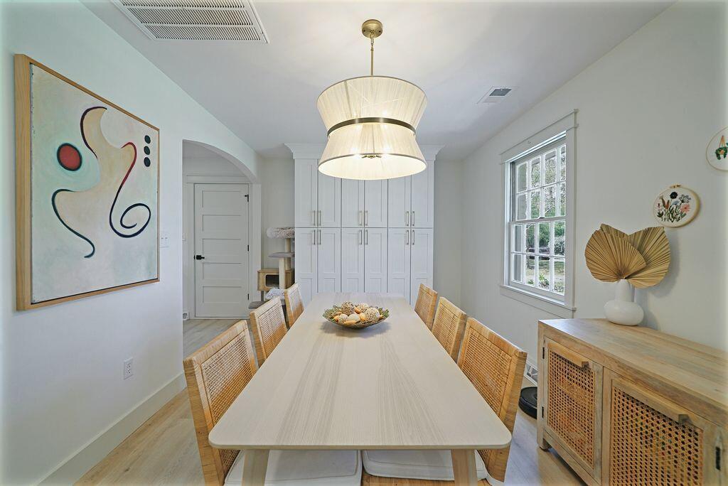 673 Edmonds Drive Charleston, SC 29412 - Photo 8 of 40 BvVoH_gg