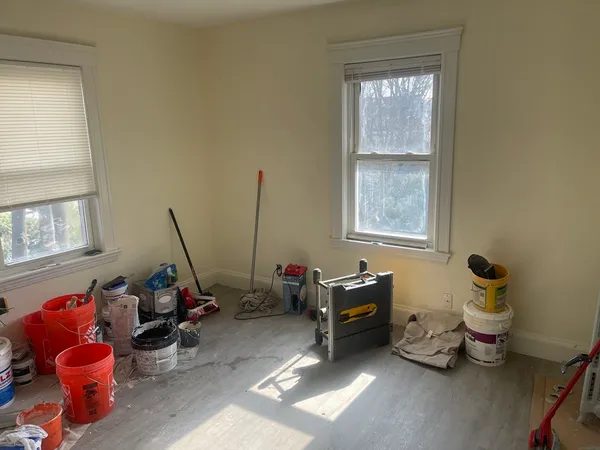 $1,975 | 700 Metropolitan Avenue, Unit 3R, Boston, MA 02136