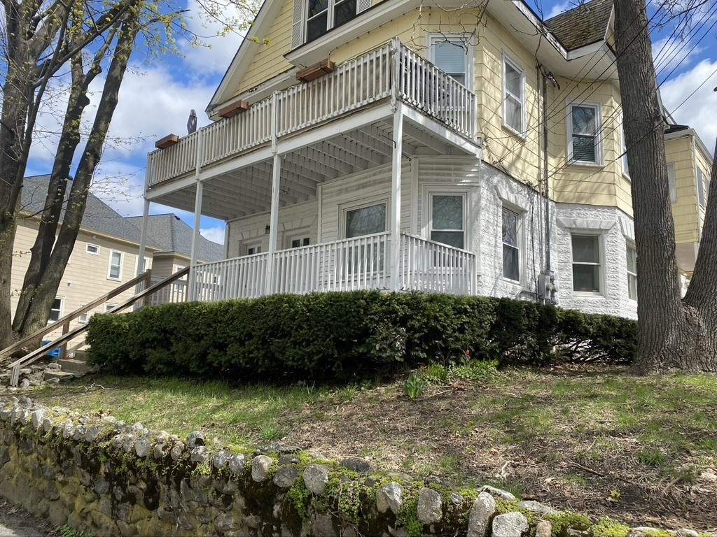 144 Waverly Road, Unit 1 North Andover, MA 01845 - Photo 1 of 6