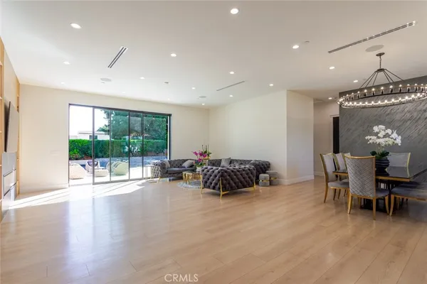 $12,000 | 7714 Lasaine Avenue, Northridge, CA 91325