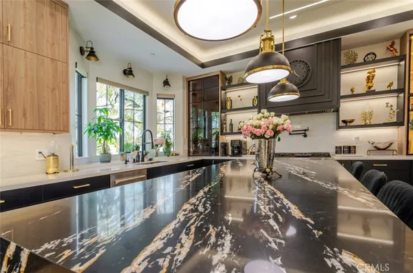 $12,000 | 7714 Lasaine Avenue, Northridge, CA 91325