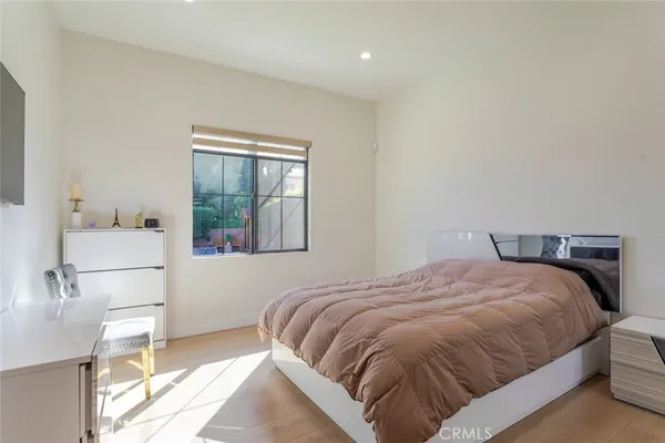 $12,000 | 7714 Lasaine Avenue, Northridge, CA 91325