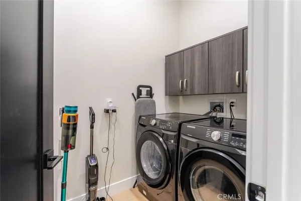 $12,000 | 7714 Lasaine Avenue, Northridge, CA 91325