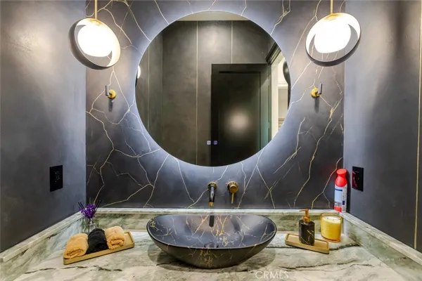 $12,000 | 7714 Lasaine Avenue, Northridge, CA 91325