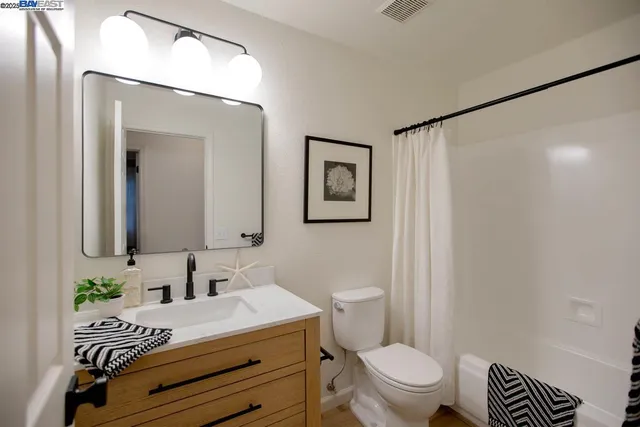 $1,195,000 | 21 Ulster Place, Alameda, CA 94502