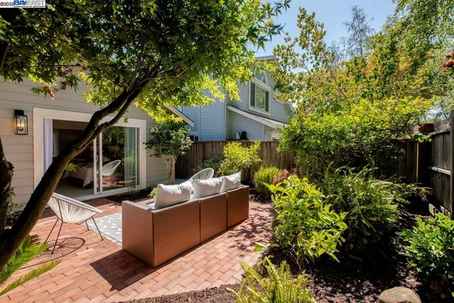 $1,195,000 | 21 Ulster Place, Alameda, CA 94502