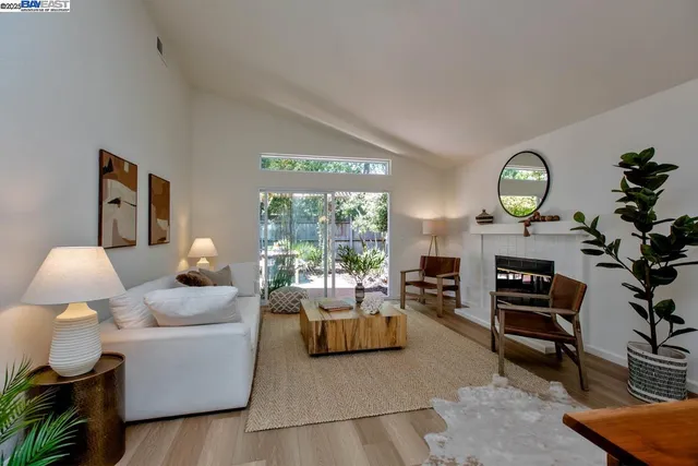 $1,195,000 | 21 Ulster Place, Alameda, CA 94502