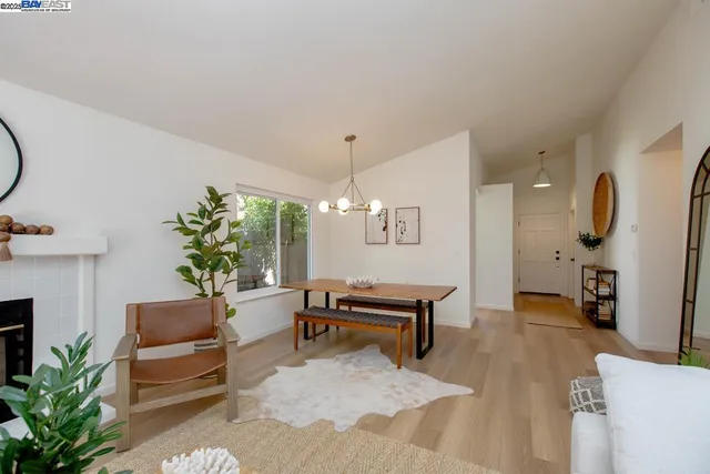 $1,195,000 | 21 Ulster Place, Alameda, CA 94502