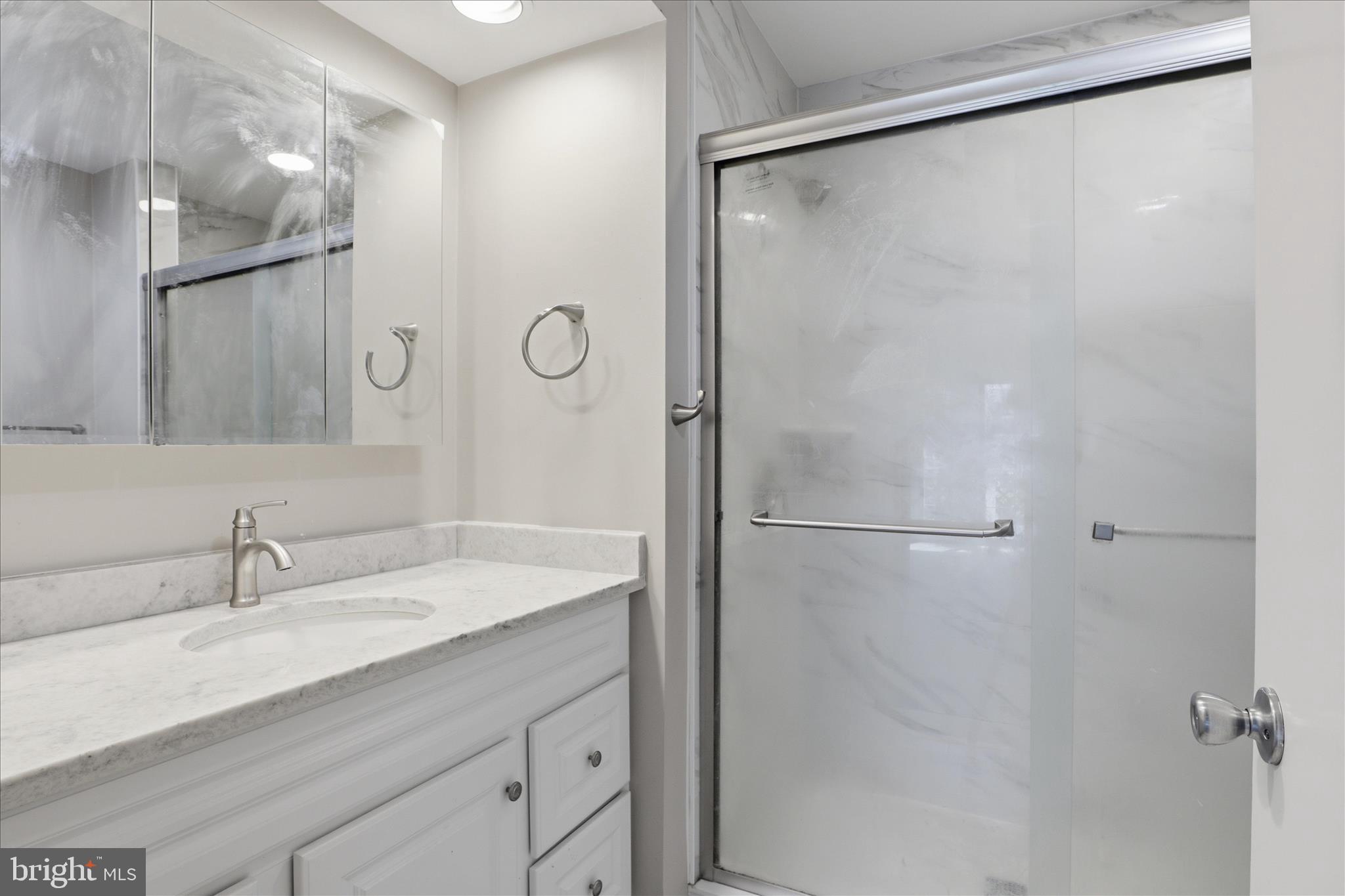 12898 Grays Pointe Road, Unit 12898B Fairfax, VA 22033 - Photo 20 of 33 Gallery Image 20