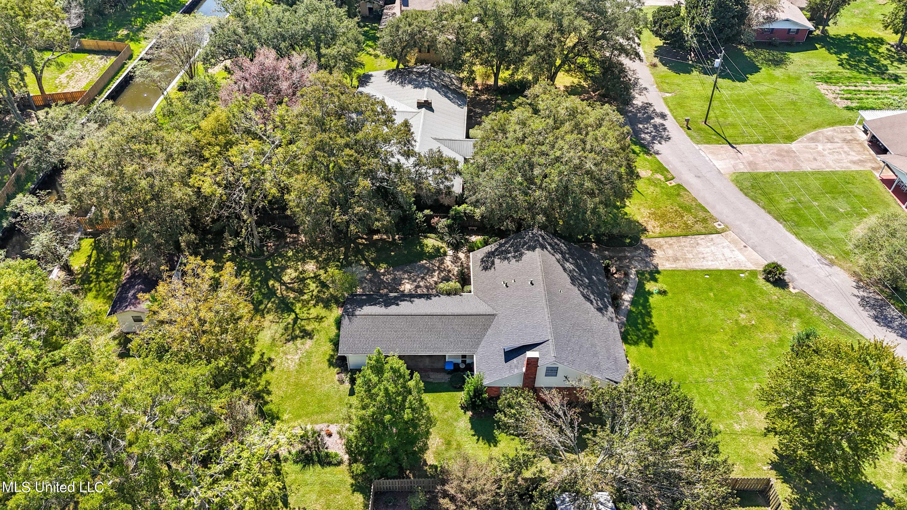 1710 Bates Street Pascagoula, MS 39581 - Photo 33 of 38 033