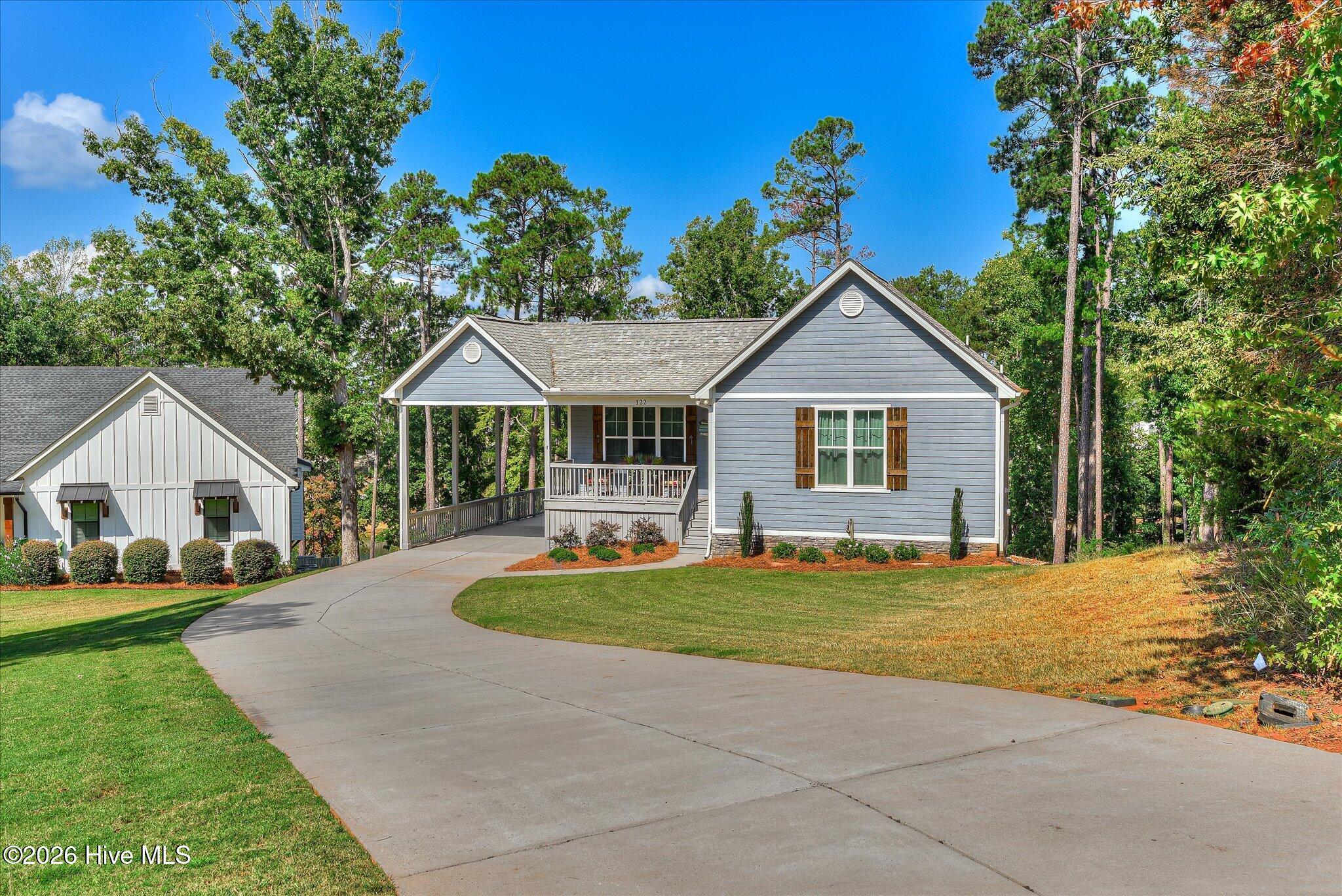 Front Elevation with 138 Bowen