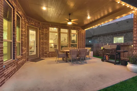 $650,000 | 319 Kinderwood Trail, Montgomery, TX 77316