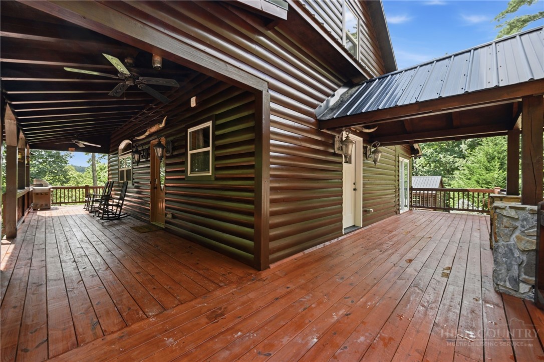 1158 Staghorn Road Purlear, NC 28665 - Photo 3 of 48 Gallery Image 3