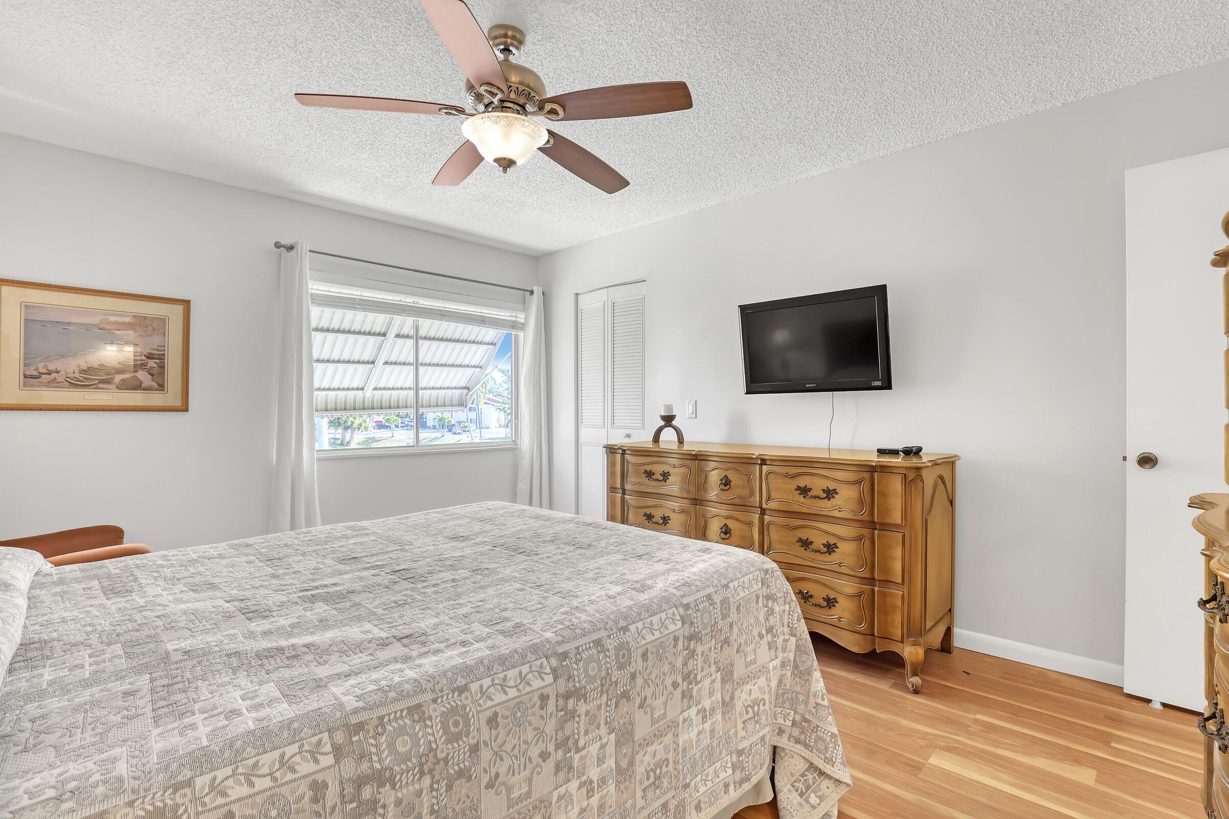 337 Pine Ridge Circle, Unit D2 Greenacres, FL 33463 - Photo 20 of 63 Image00023