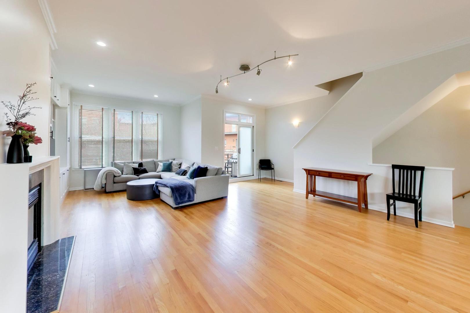 4010 North Clark Street, Unit C Chicago, IL 60613 - Photo 14 of 39