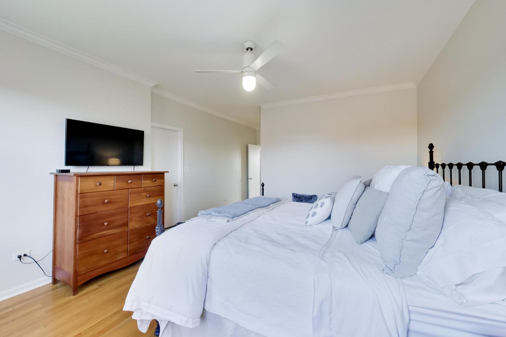4010 North Clark Street, Unit C Chicago, IL 60613 - Photo 32 of 39
