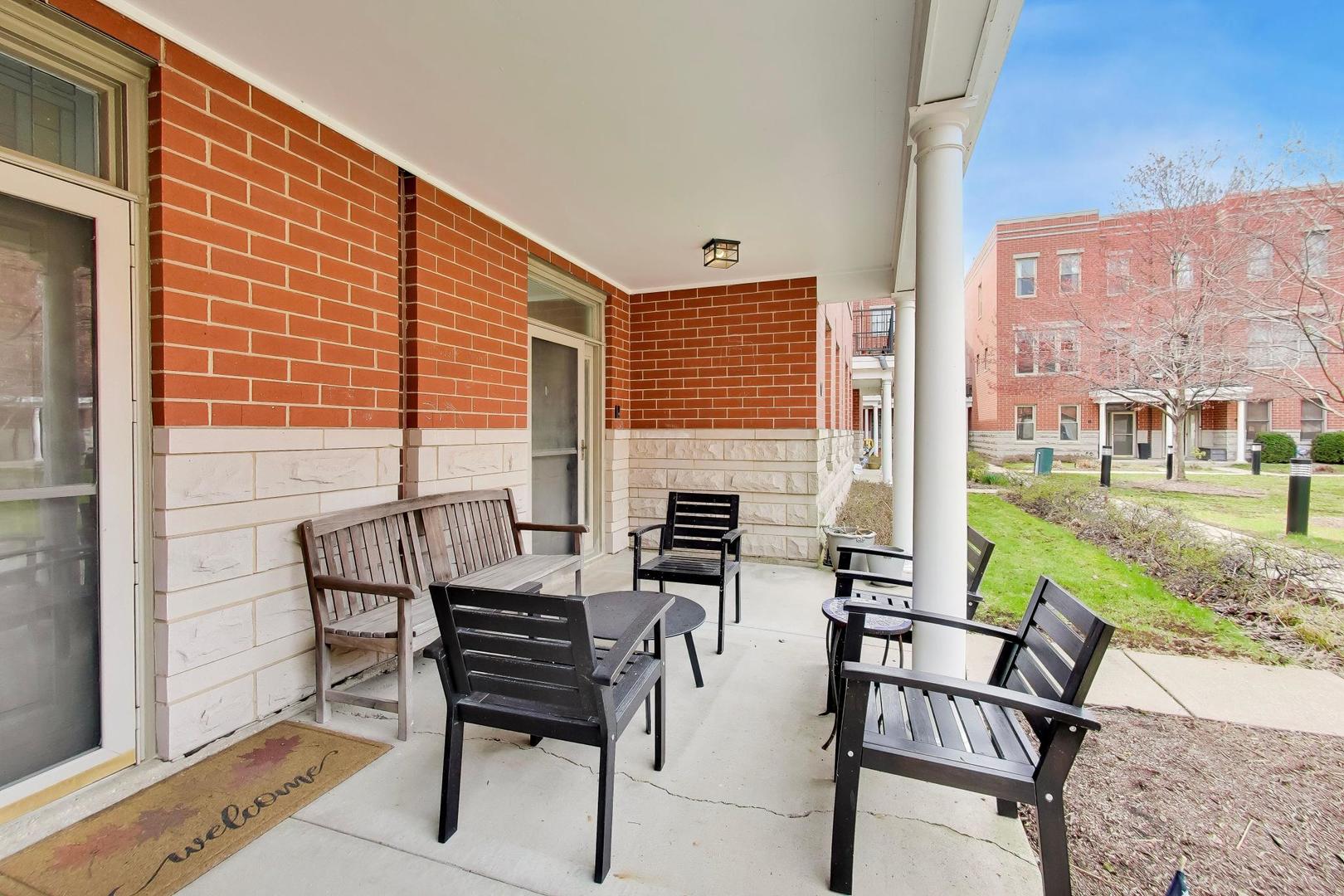 4010 North Clark Street, Unit C Chicago, IL 60613 - Photo 4 of 39