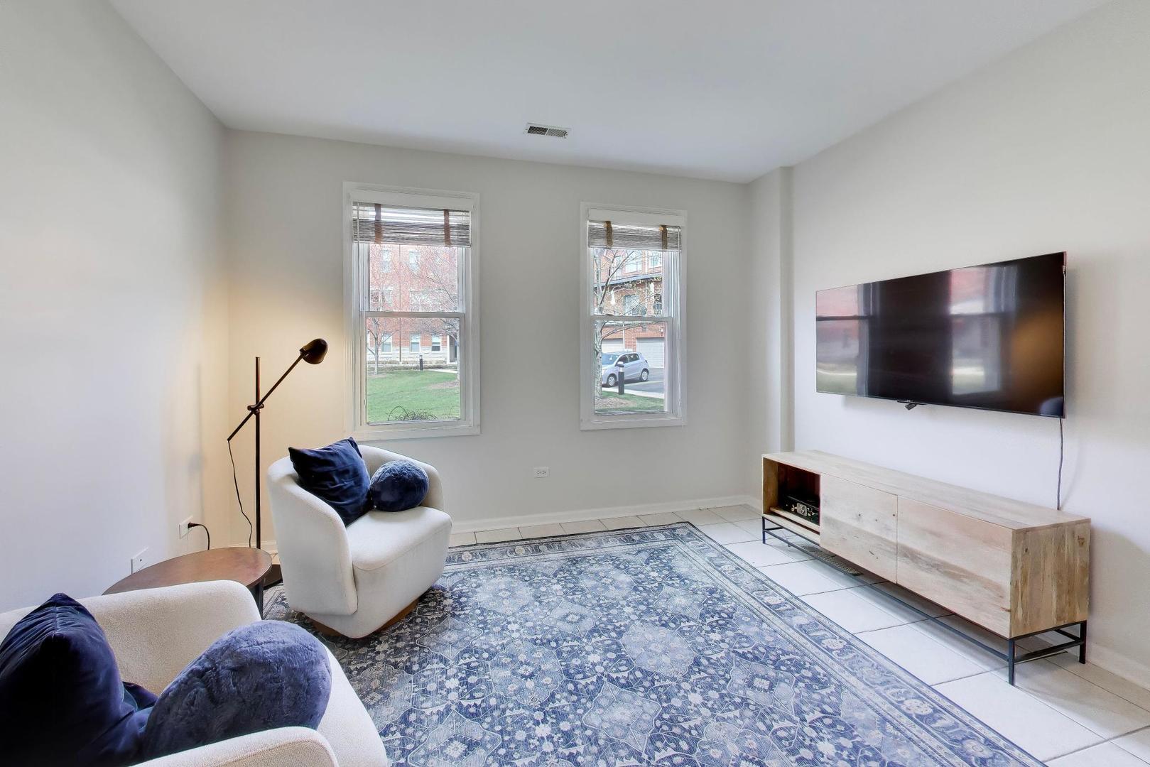 4010 North Clark Street, Unit C Chicago, IL 60613 - Photo 9 of 39