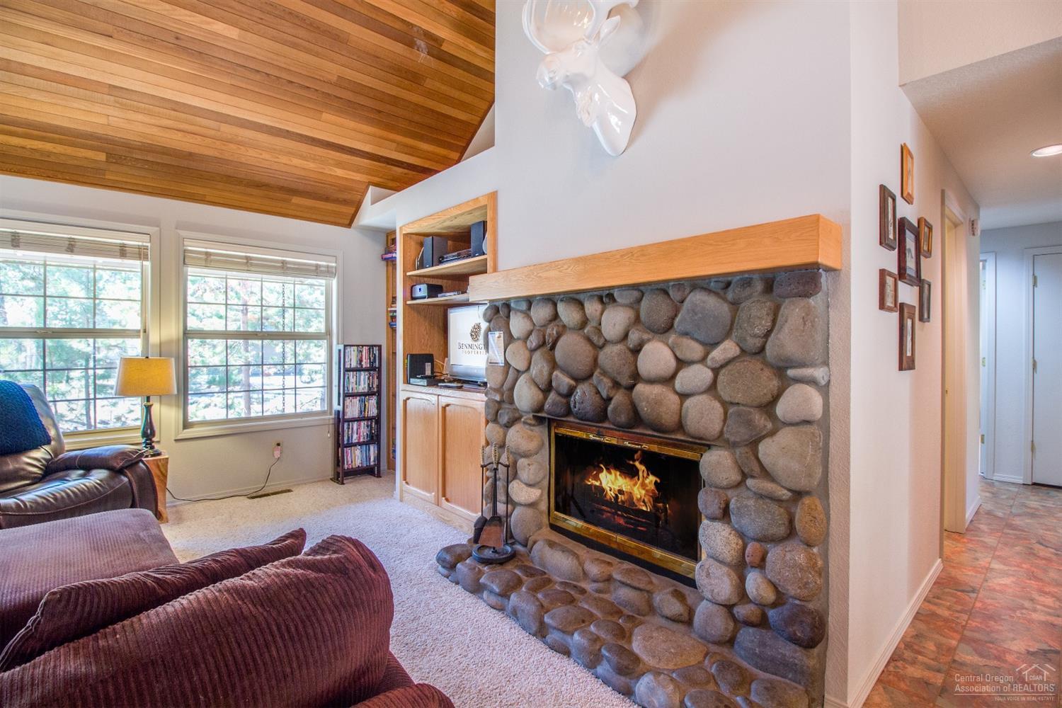 18166 Rager Mountain Lane Sunriver, OR 97707 - Photo 3 of 22 Additional Photo