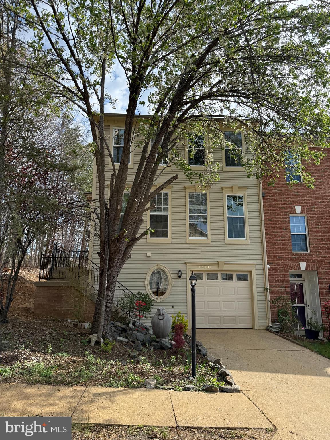 17301 Pacific Rim Terrace Dumfries, VA 22025 - Photo 2 of 36