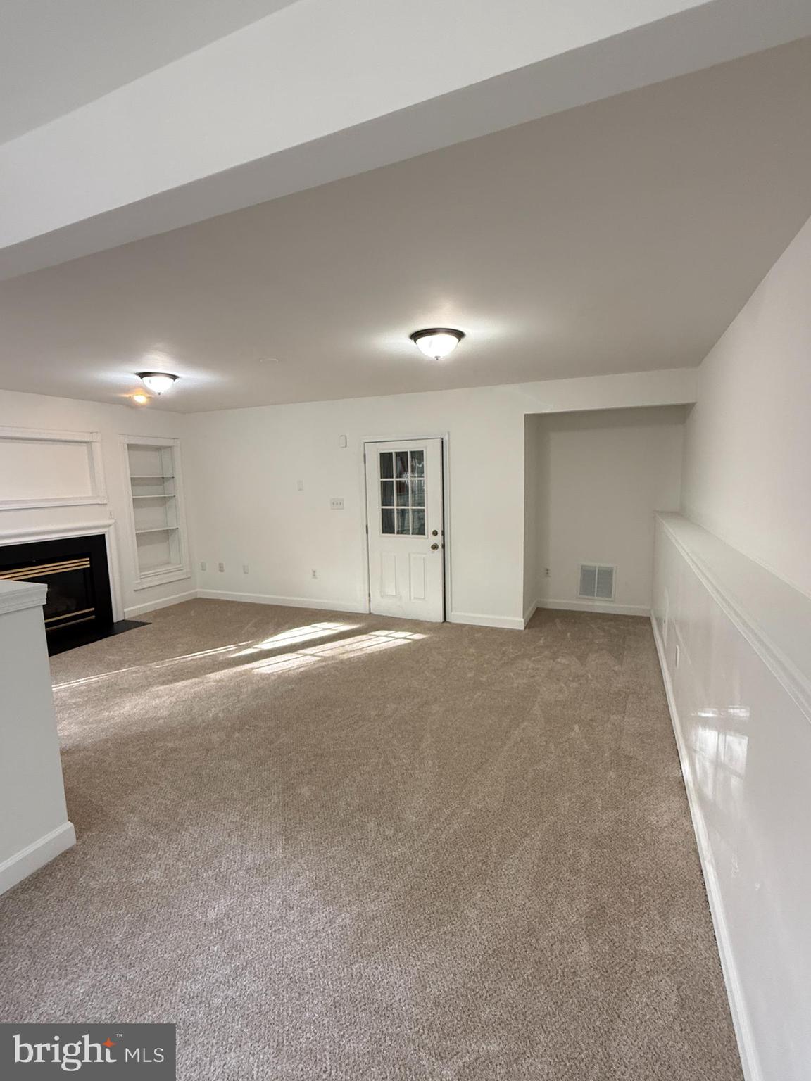 17301 Pacific Rim Terrace Dumfries, VA 22025 - Photo 7 of 36