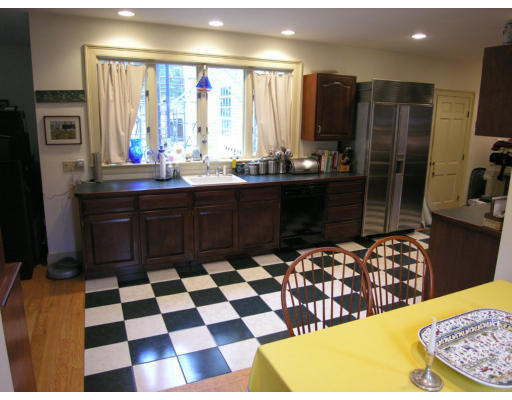 79 Pine Street Dover, MA 02030 - Photo 12 of 14