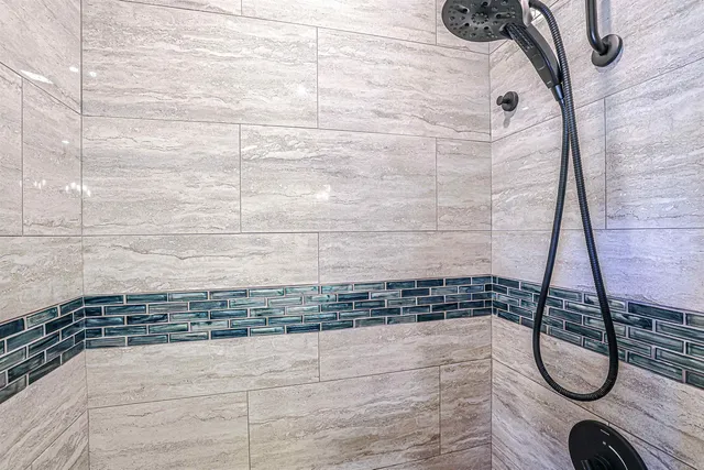 $1,000,000 | 120 South Mast Street, Goffstown, NH 03045