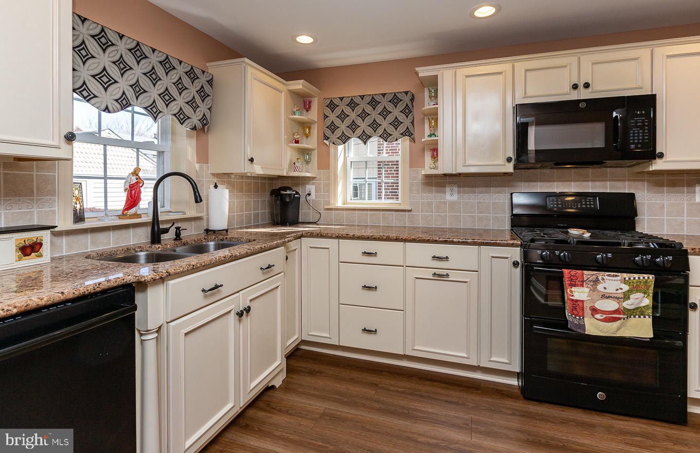 1209 Dermond Road Drexel Hill, PA 19026 - Photo 6 of 35 Gallery Image 6