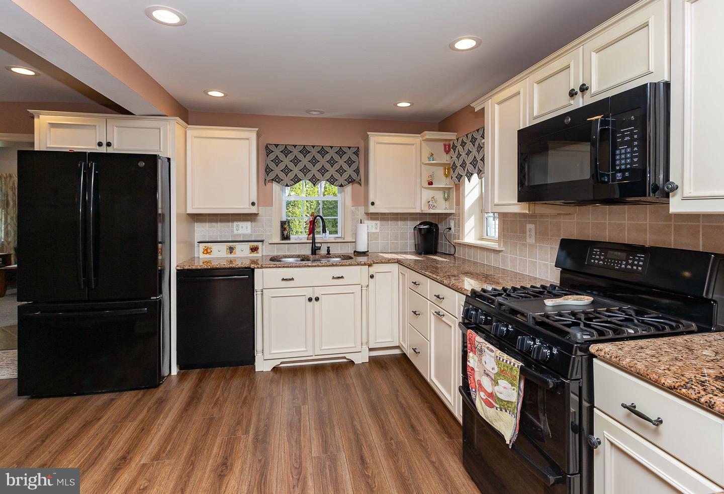 1209 Dermond Road Drexel Hill, PA 19026 - Photo 7 of 35 Gallery Image 7