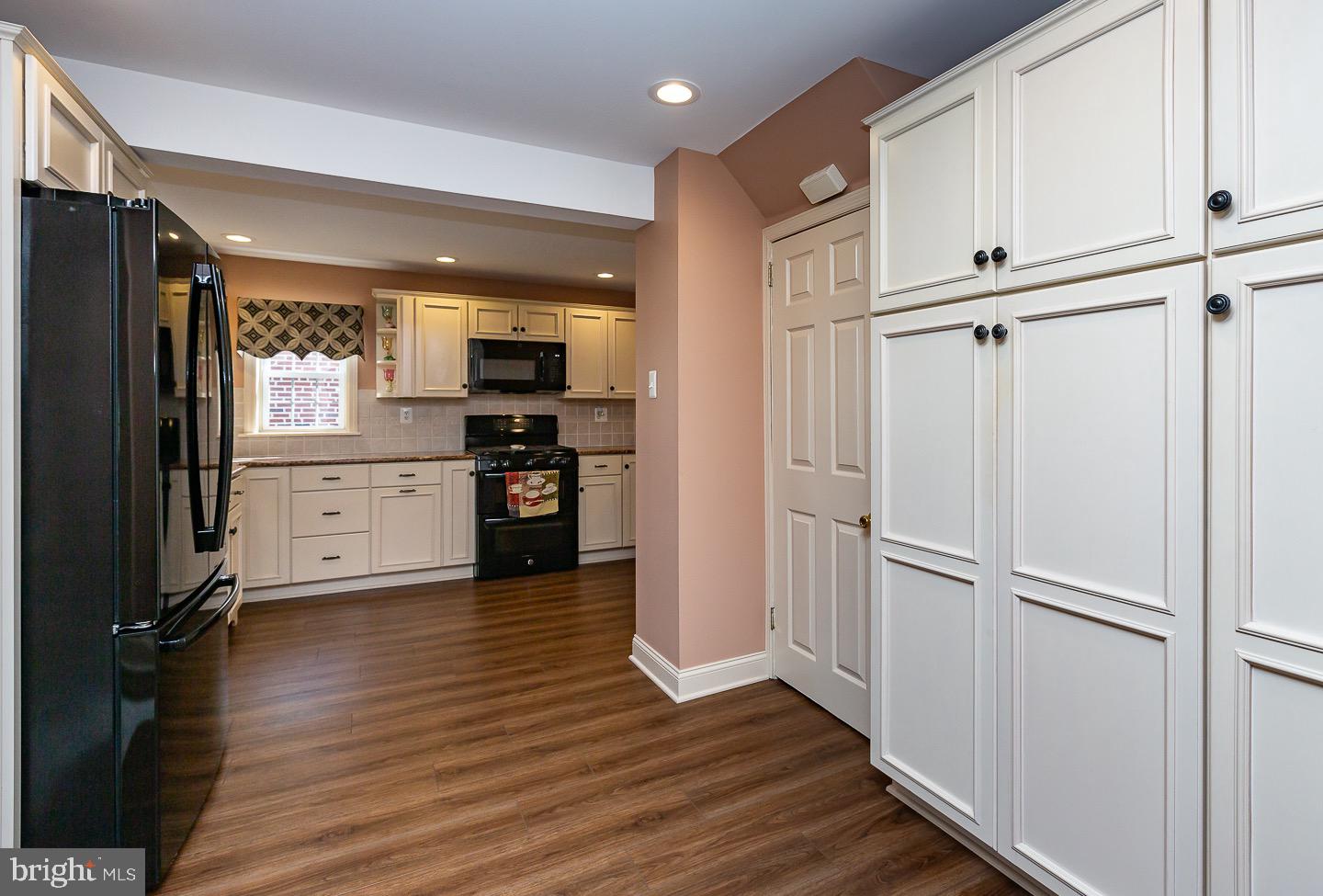 1209 Dermond Road Drexel Hill, PA 19026 - Photo 8 of 35 Gallery Image 8