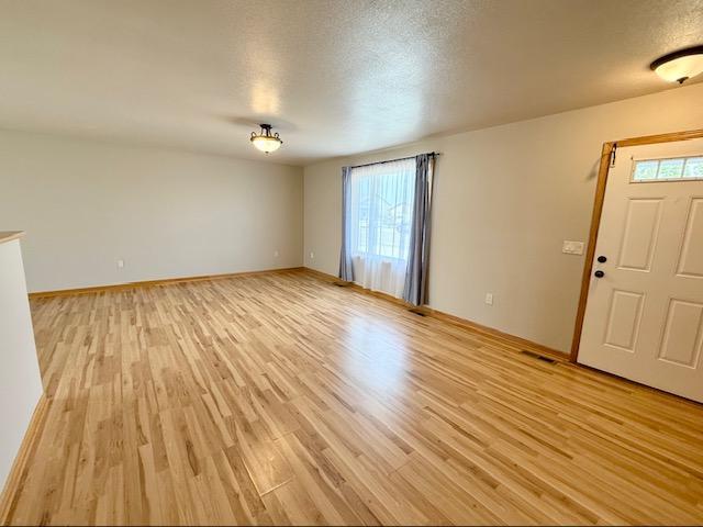 822 9th Avenue Southwest Perham, MN 56573 - Photo 3 of 26