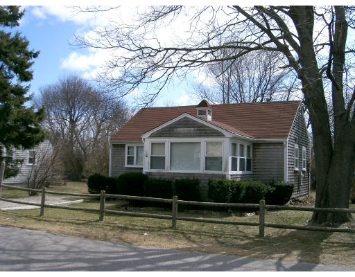 105 Hartford Road Marshfield, MA 02050 - Photo 1 of 10 Gallery Image 1